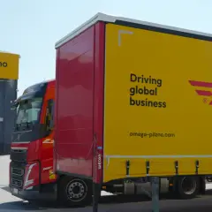 Naczepa BDF co to jest? Kluczowe informacje i zastosowania w logistyce